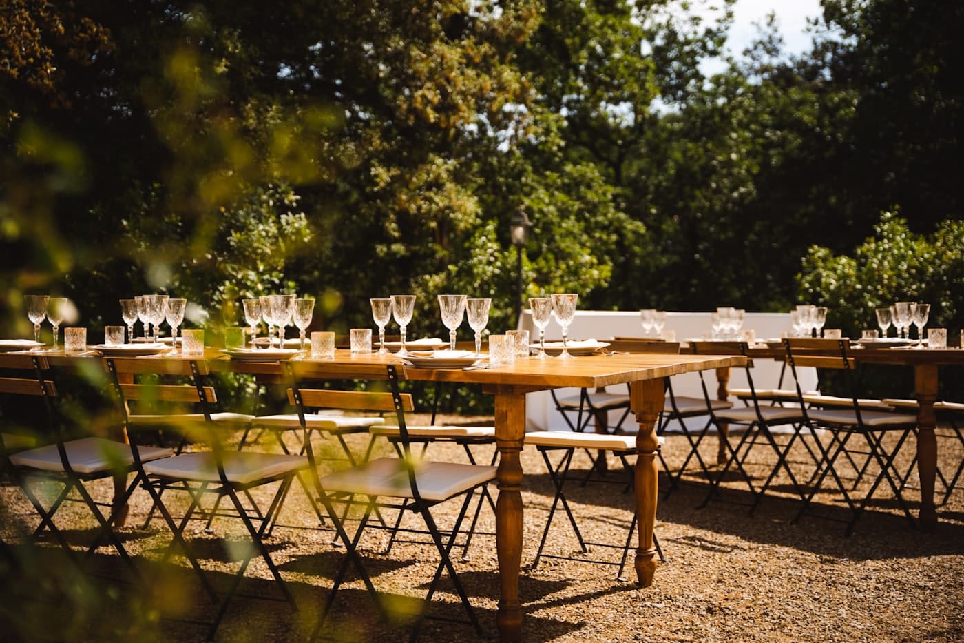 Wedding table setting in the Tuscan garden